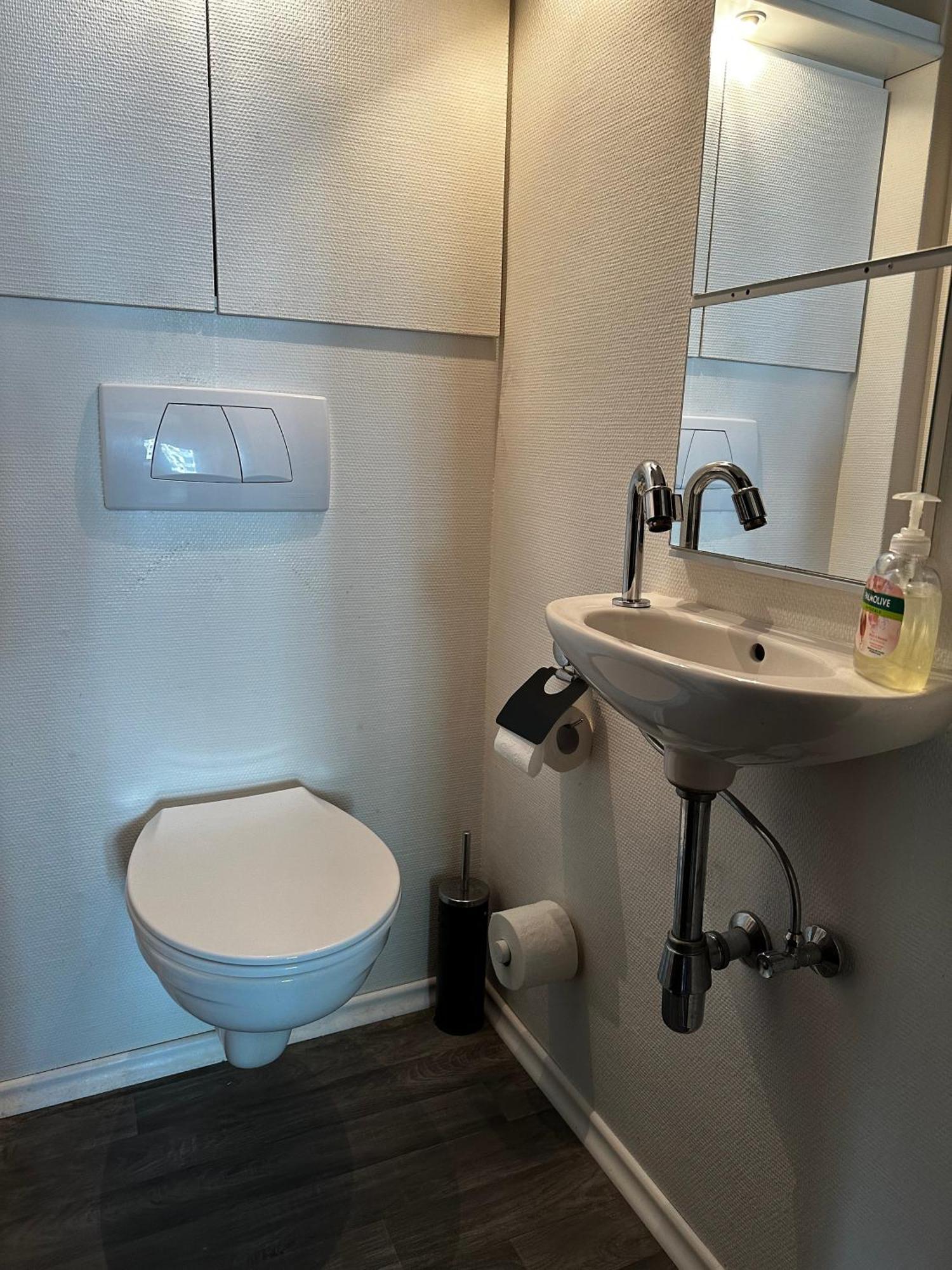 Gemuetliche Wohnung Karlsruhe Luaran gambar